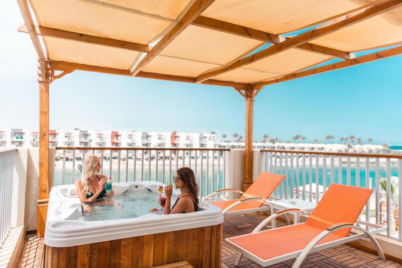 Sunrise Crystal Bay Resort -Grand Select (Adults Only) Hurghada Exterior foto A spa on a cruise ship