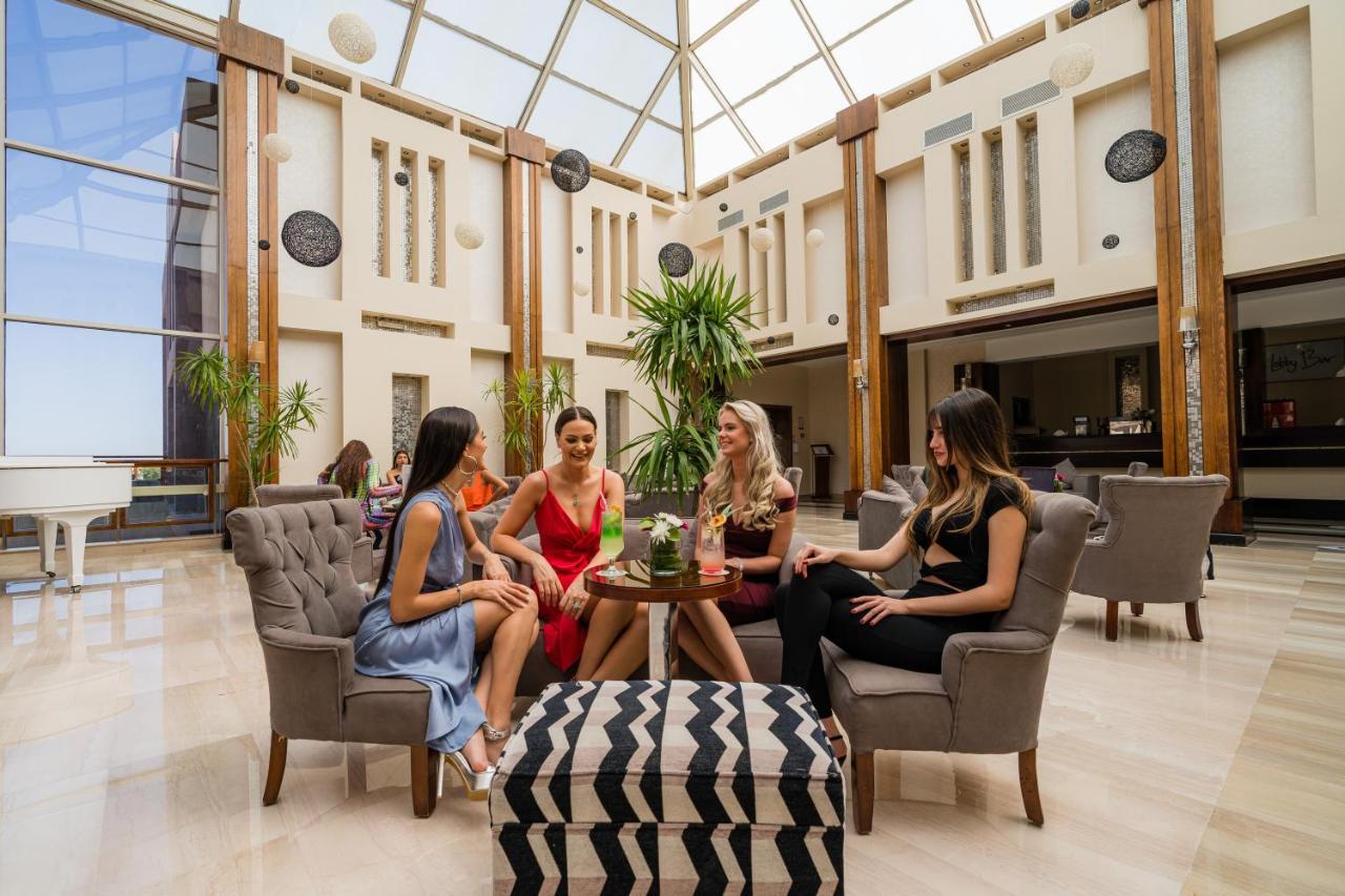 Sunrise Crystal Bay Resort -Grand Select (Adults Only) Hurghada Exterior foto Lobby