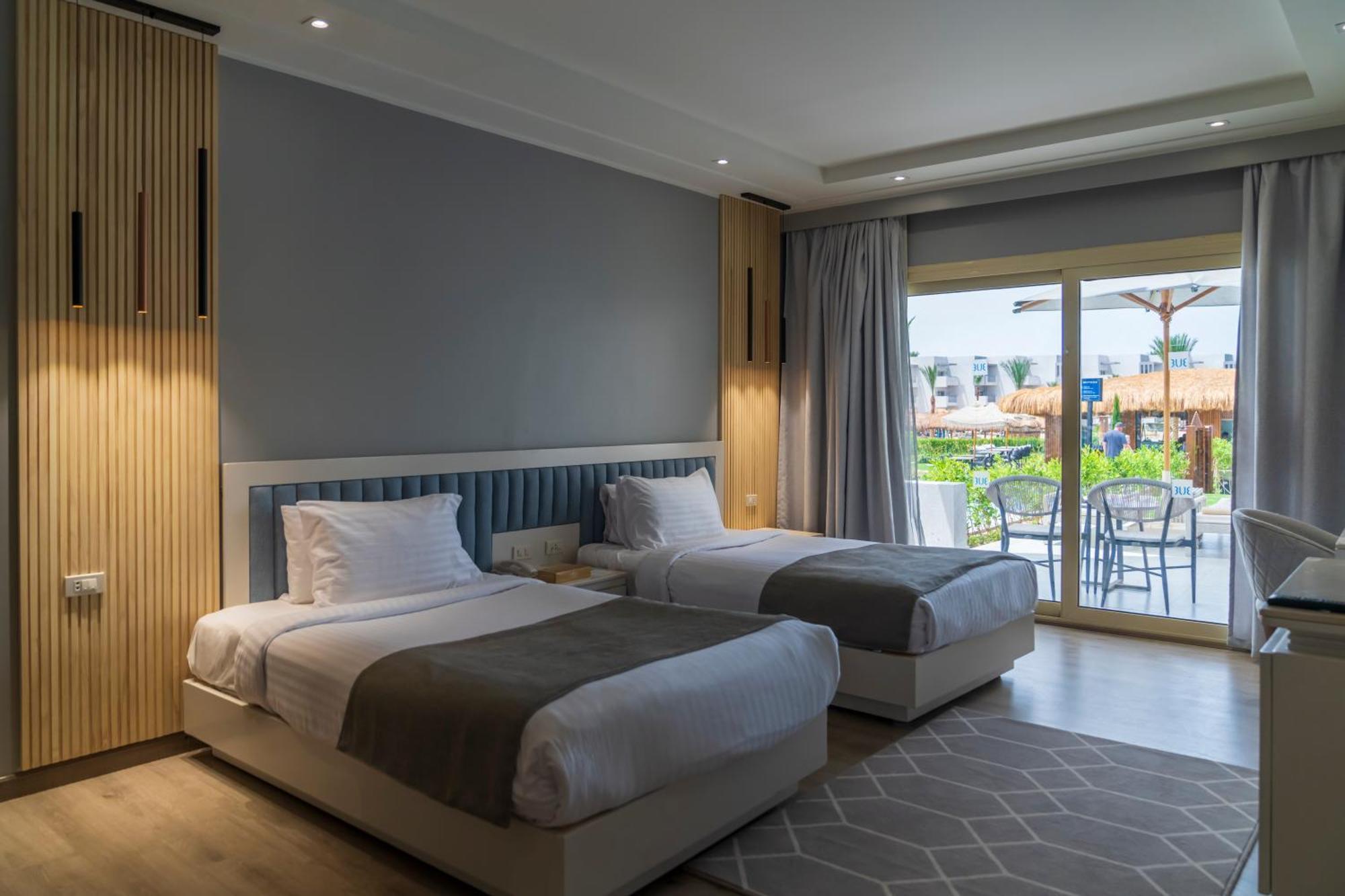Sunrise Crystal Bay Resort -Grand Select (Adults Only) Hurghada Exterior foto A room at the hotel